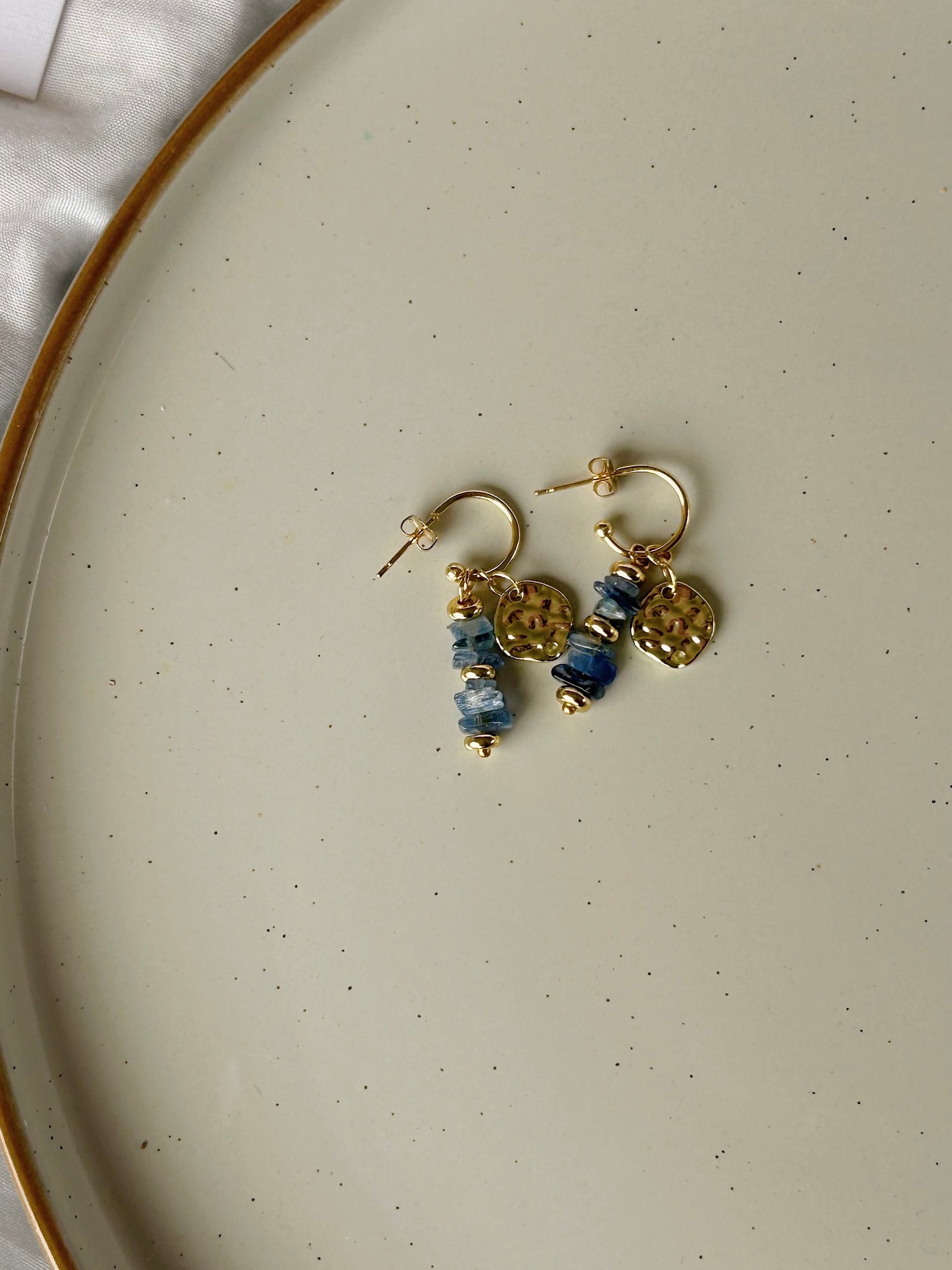 Cove Earrings Blue Gold