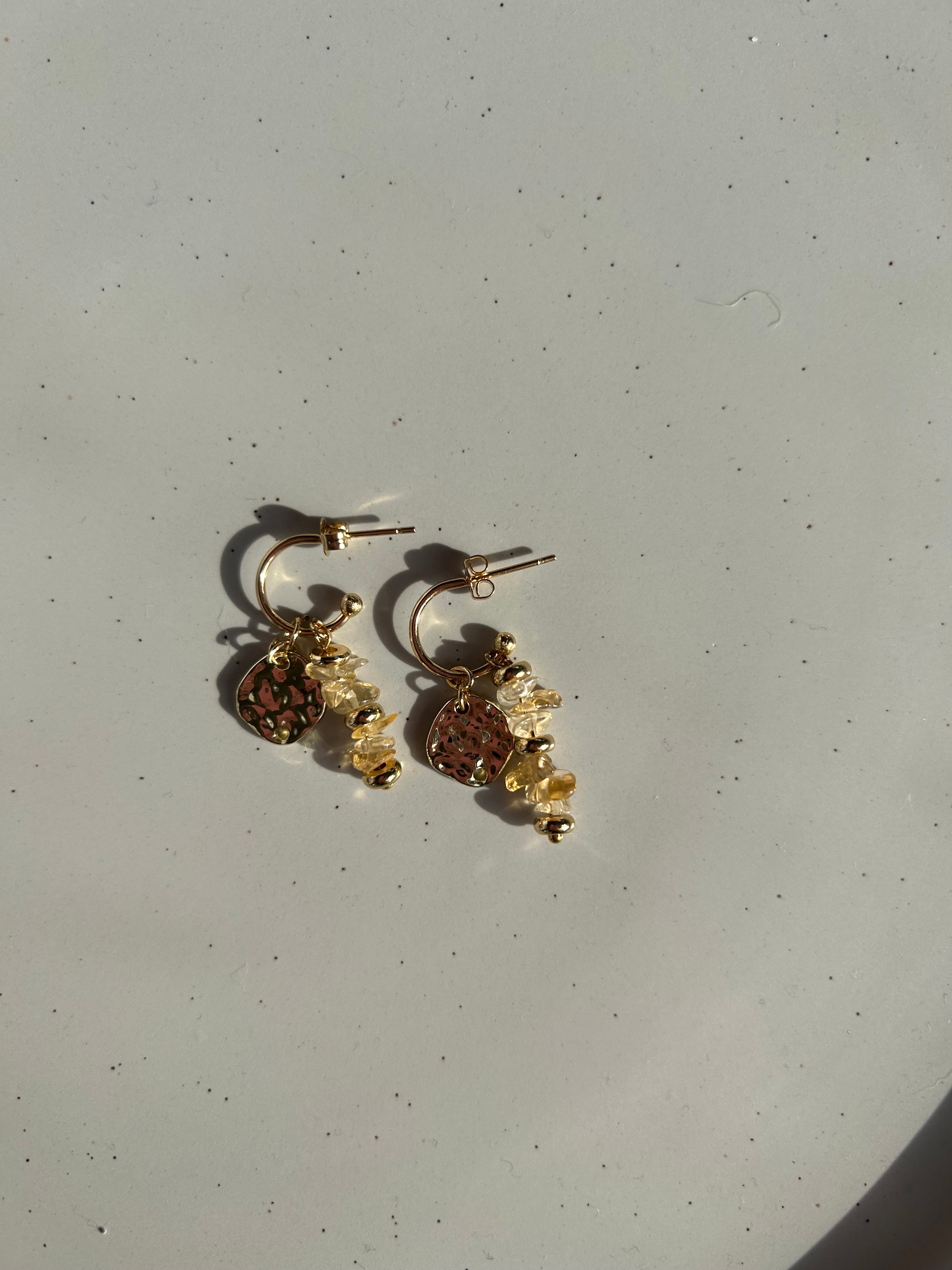 Cove Earrings Brown Gold