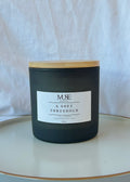 A Soft Threshold Candle 320g